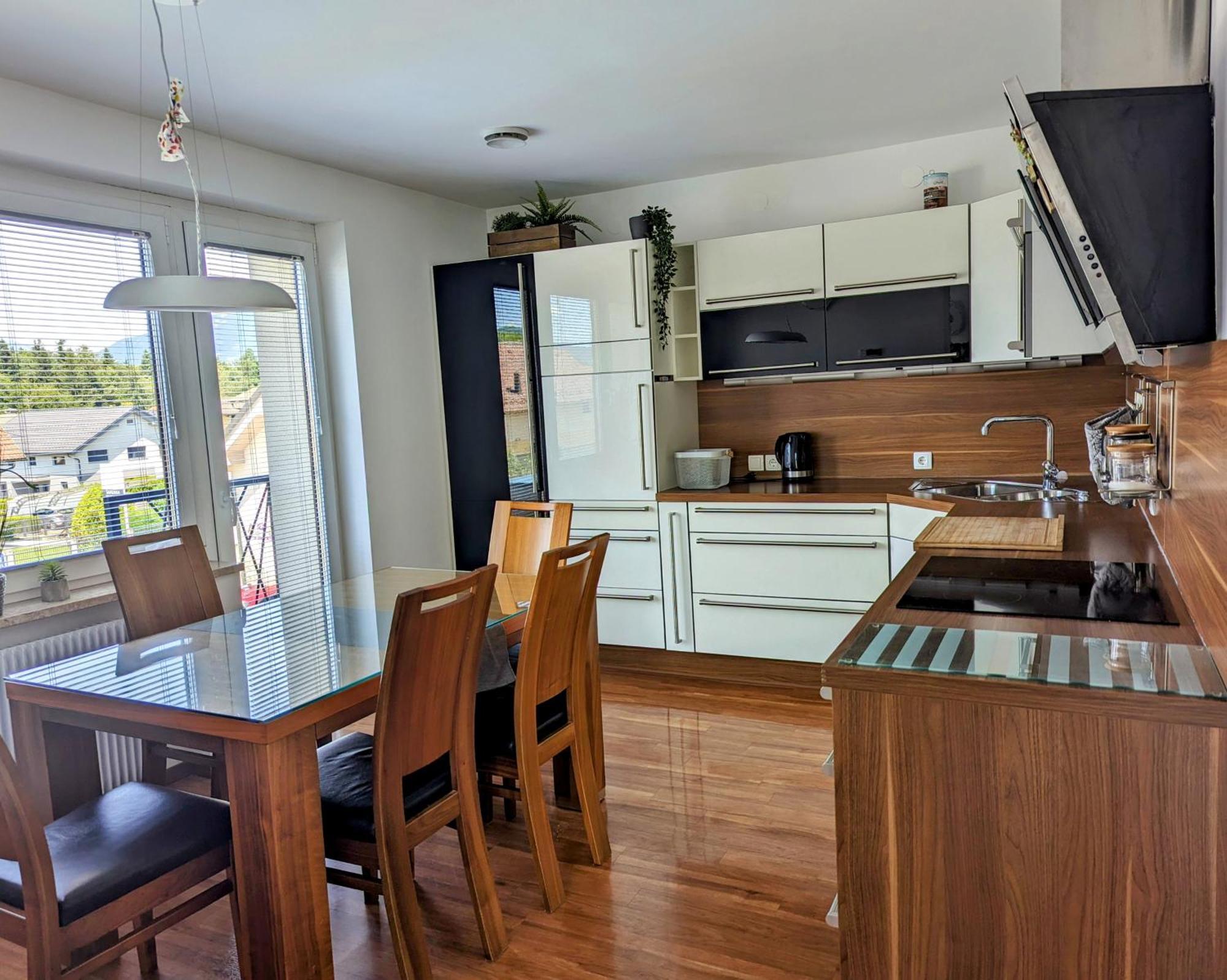 Domen'S Cozy Rentals Крань Экстерьер фото