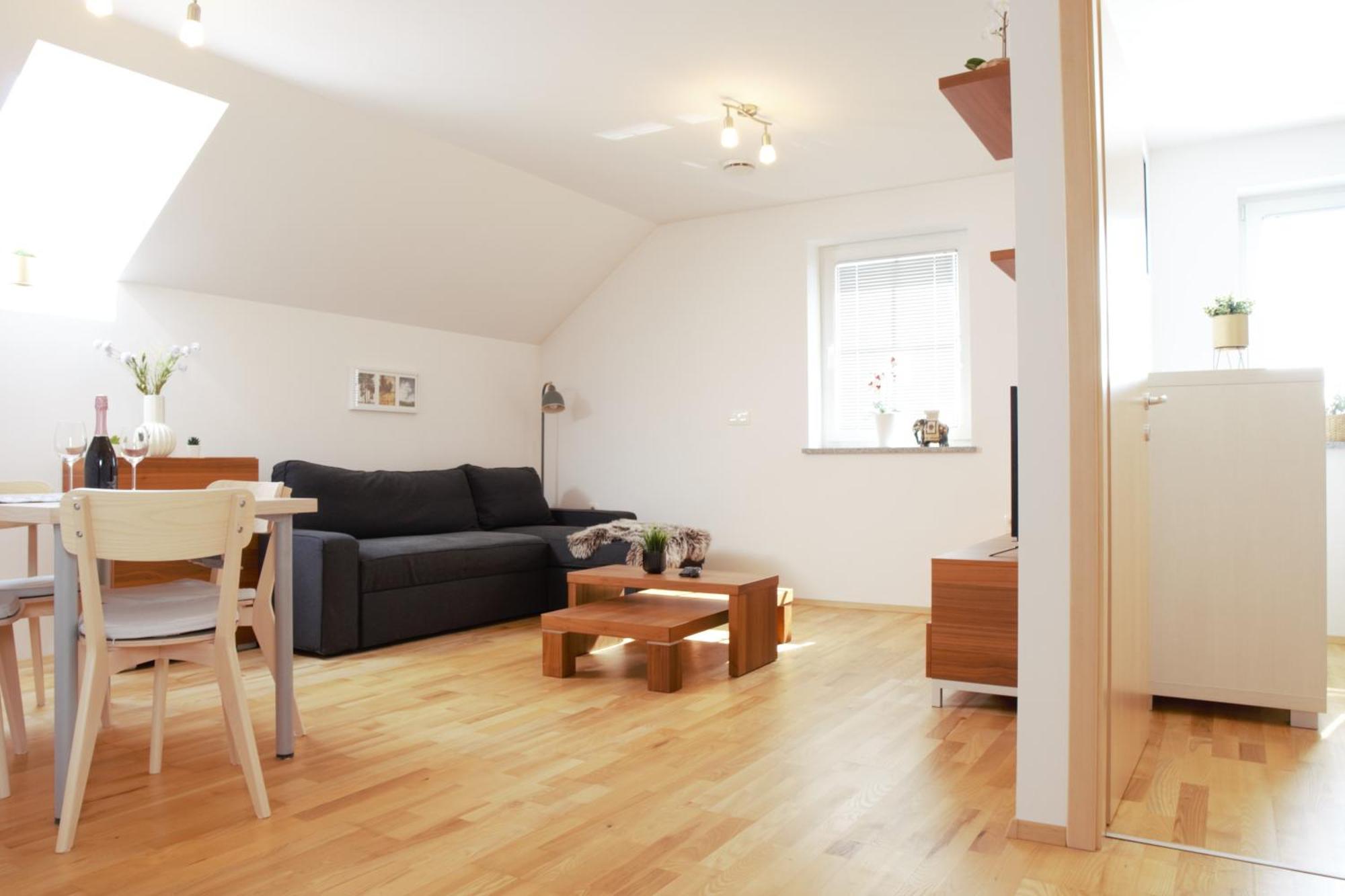 Domen'S Cozy Rentals Крань Экстерьер фото
