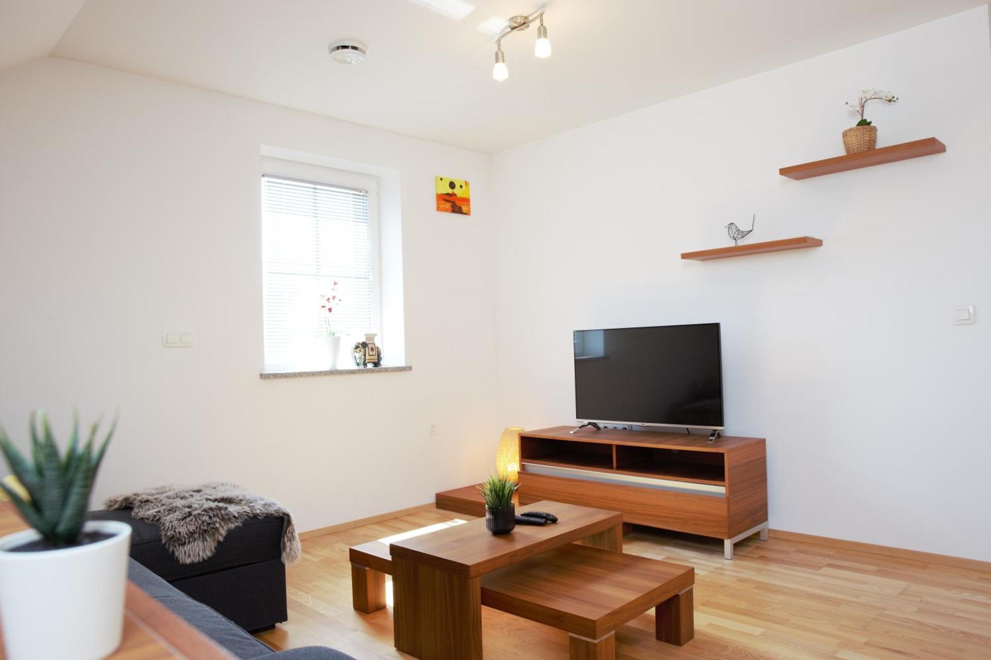 Domen'S Cozy Rentals Крань Экстерьер фото