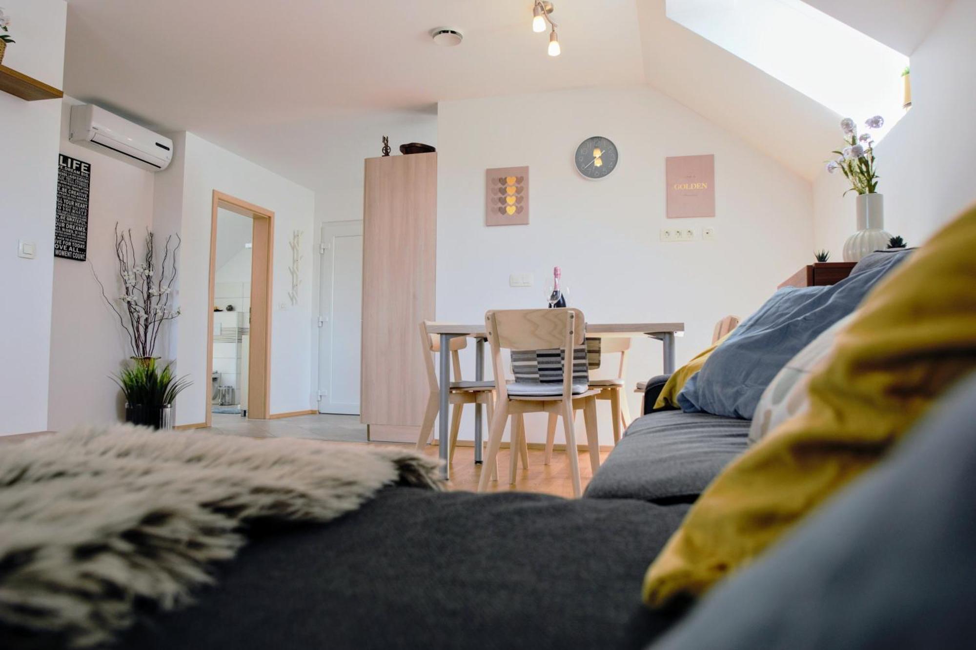 Domen'S Cozy Rentals Крань Экстерьер фото