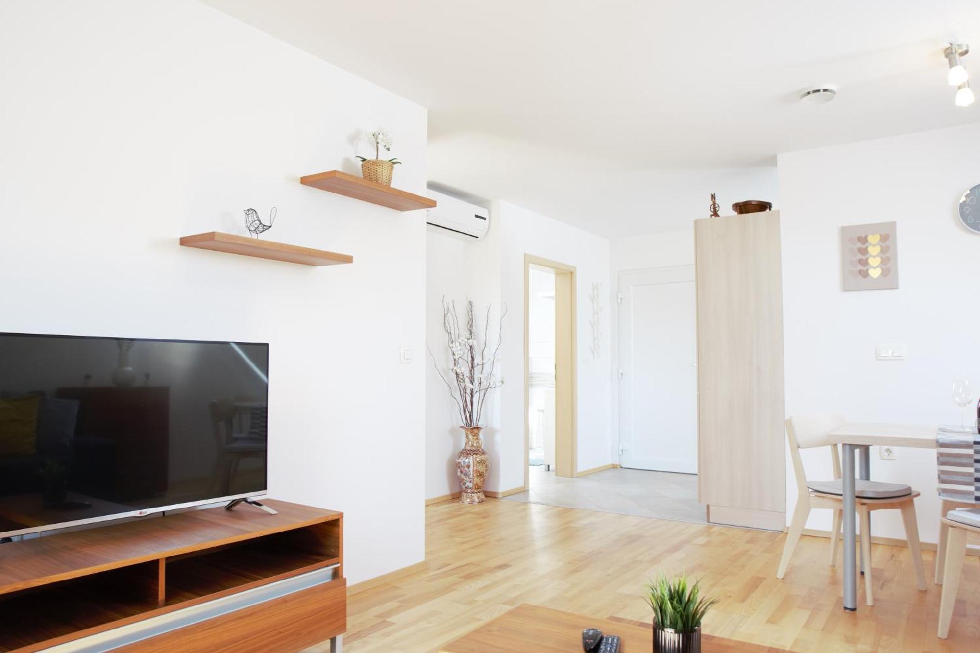 Domen'S Cozy Rentals Крань Экстерьер фото