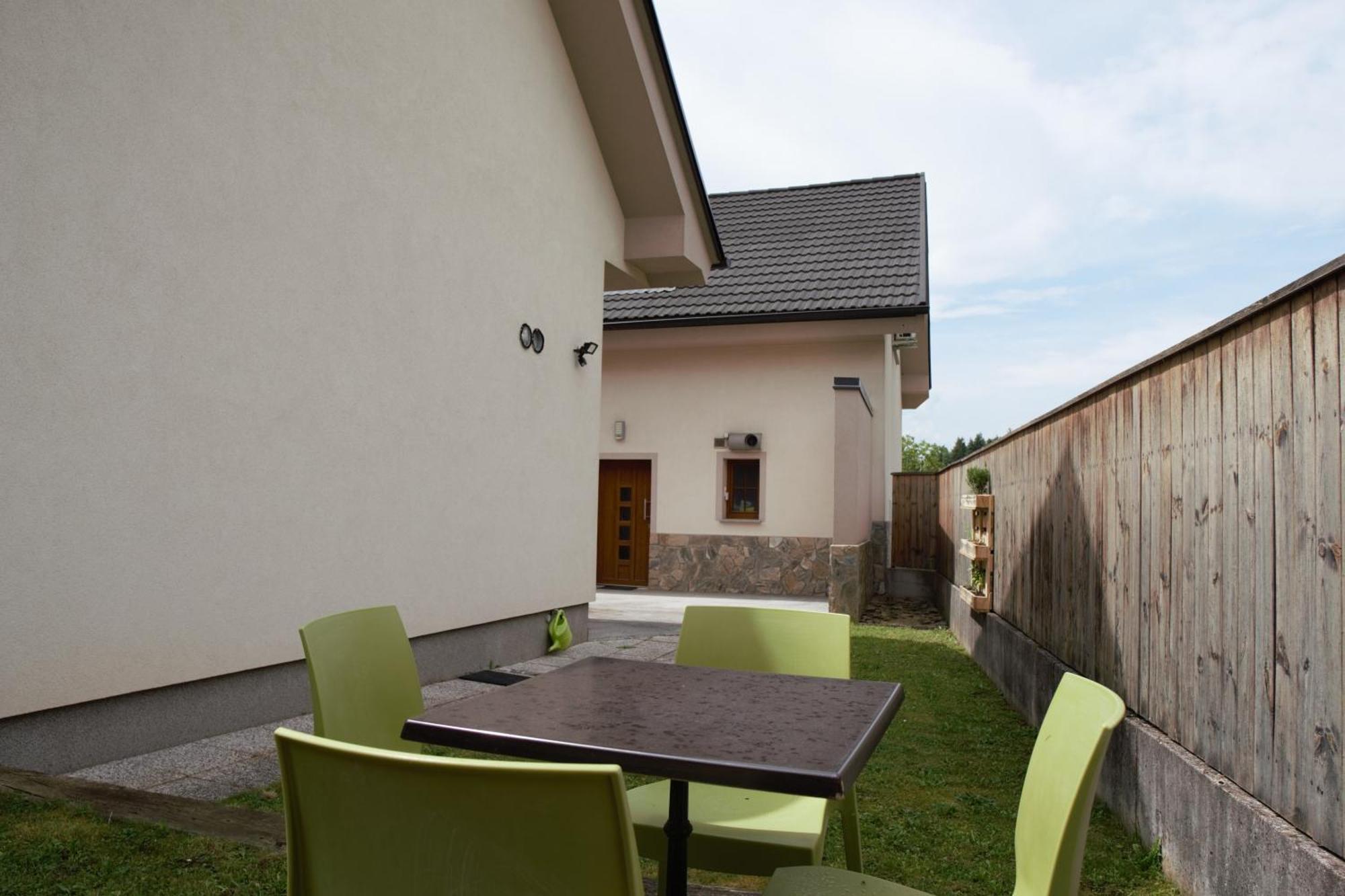 Domen'S Cozy Rentals Крань Экстерьер фото