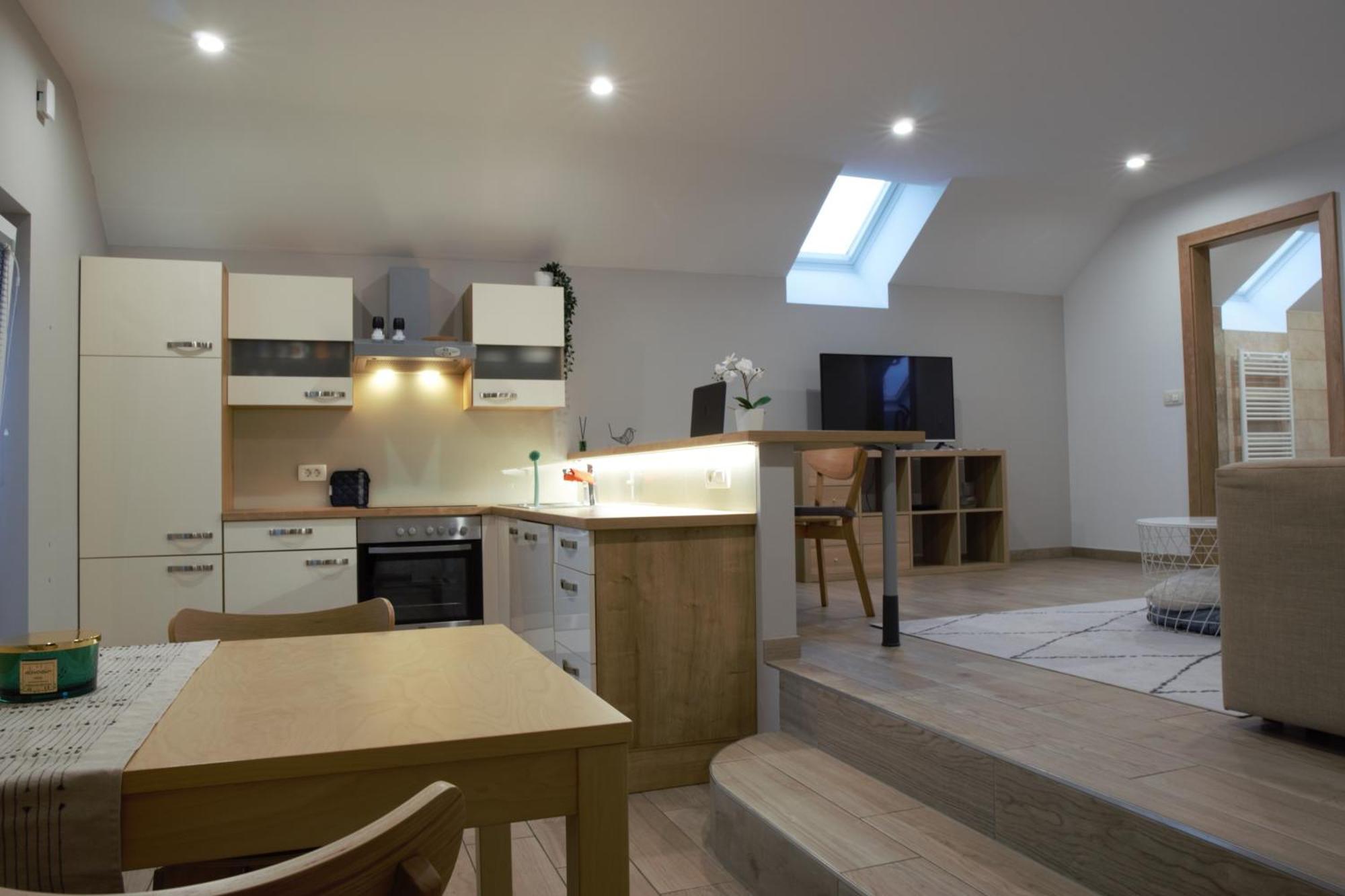 Domen'S Cozy Rentals Крань Экстерьер фото