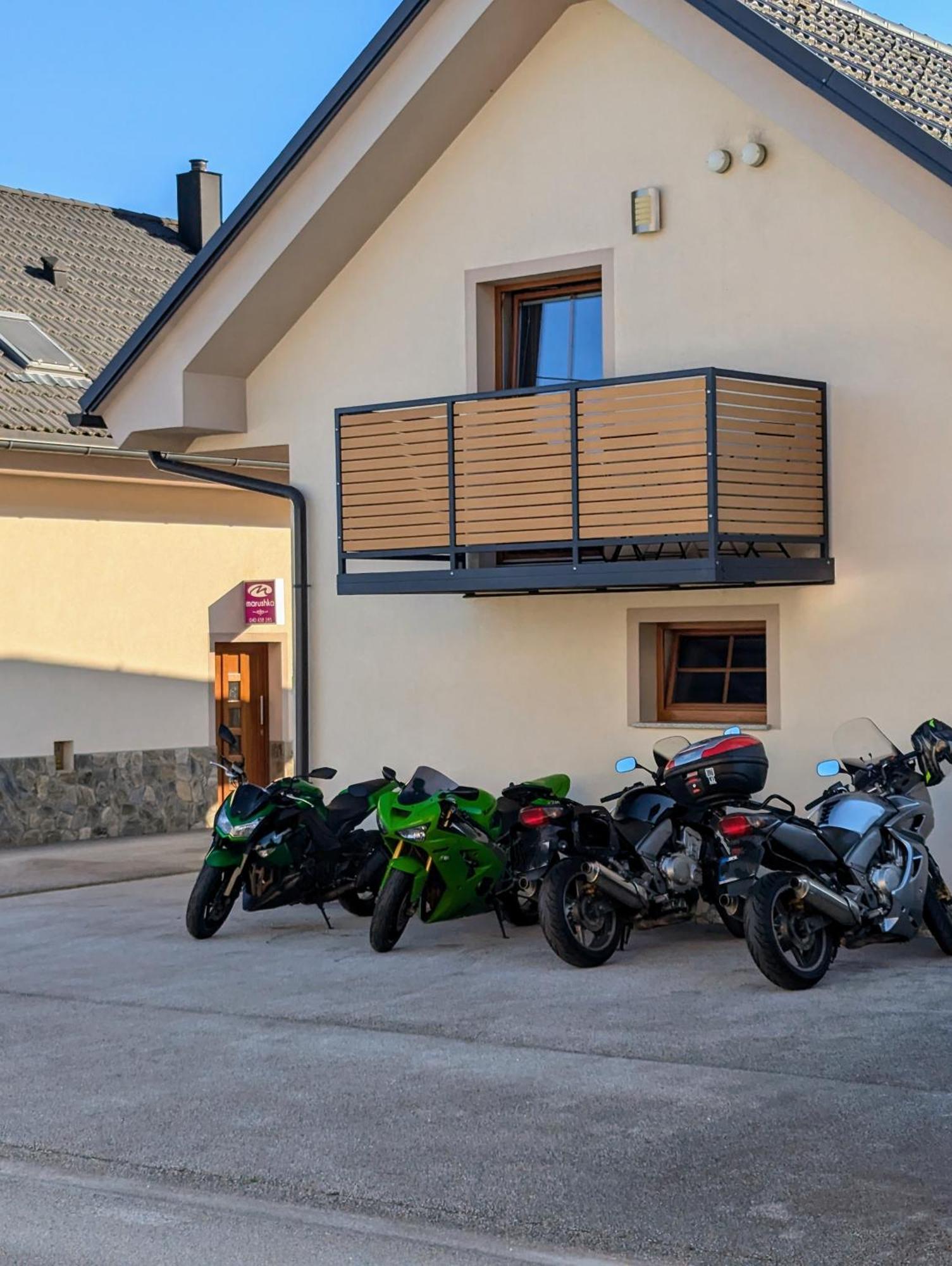 Domen'S Cozy Rentals Крань Экстерьер фото