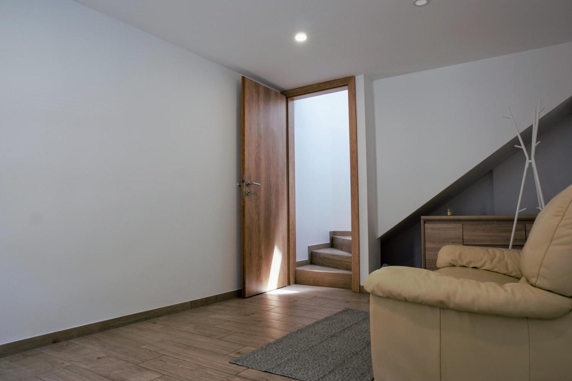 Domen'S Cozy Rentals Крань Экстерьер фото